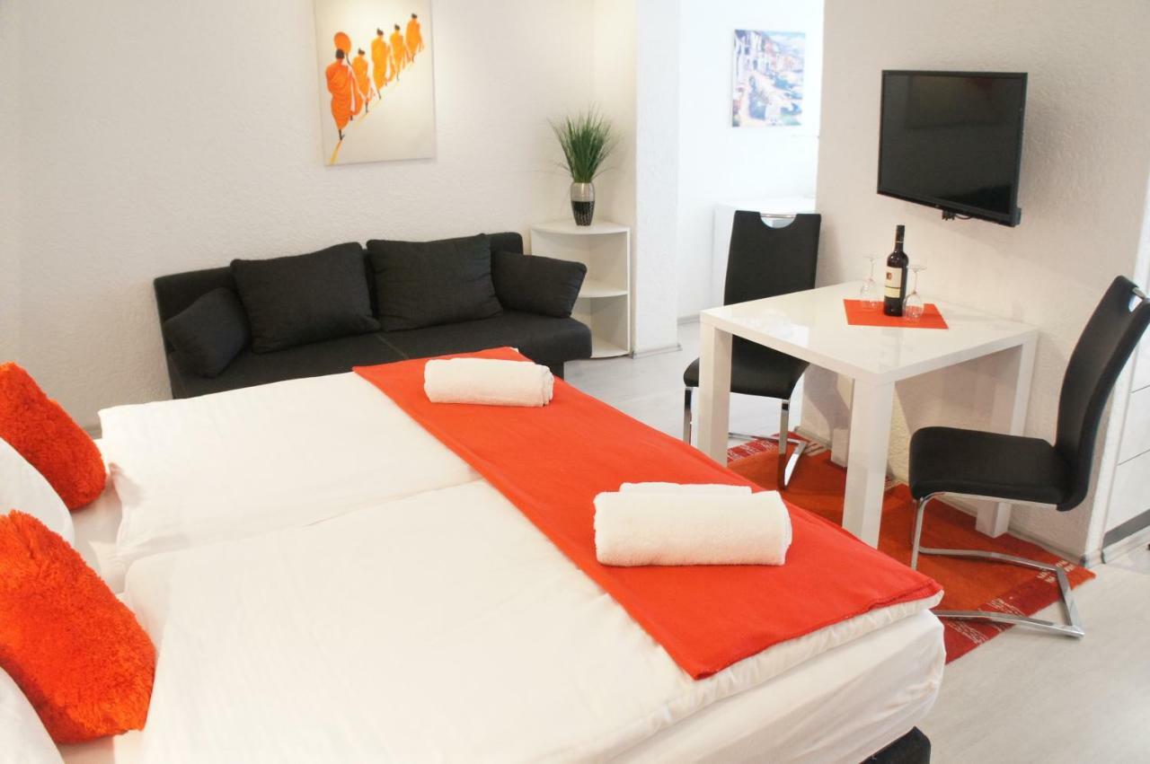 Hotel Berlin Швецинген Екстериор снимка
